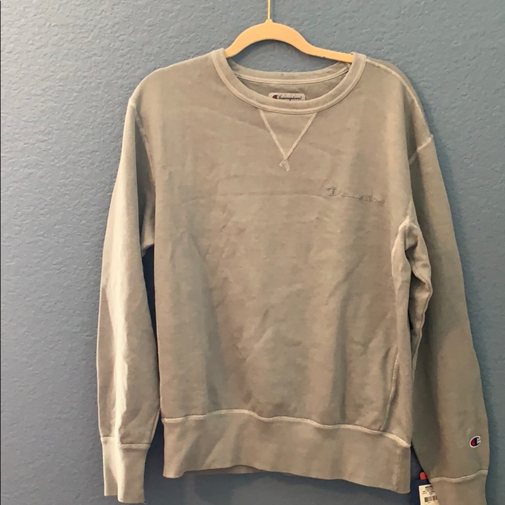 Men’s size medium Champion authentic long sleeve